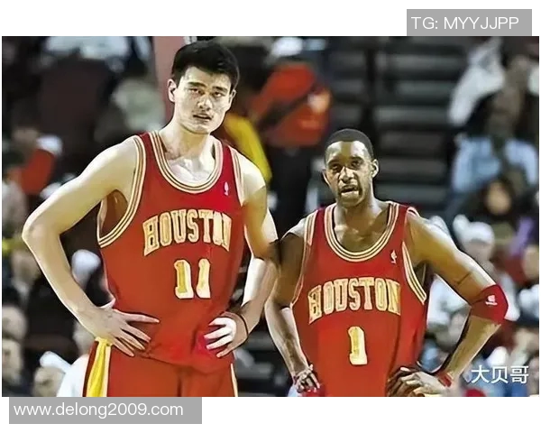 加索尔与姚明深情拥抱展现篮球友谊的力量与温暖