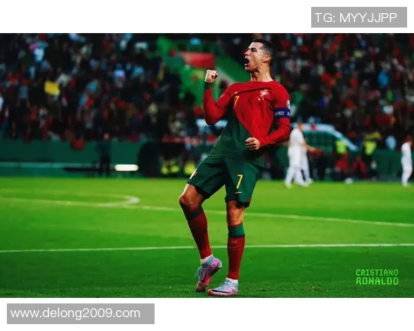 C罗传奇足球生涯的艺术表现与球场魅力的完美结合 C罗传奇足球生涯的艺术表现与球场魅力的完美结合